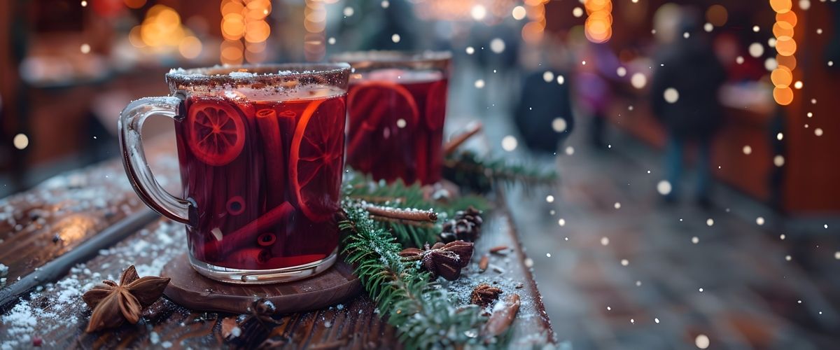 Svařené víno na vánočním trhu