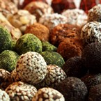 Skořicové raw kuličky