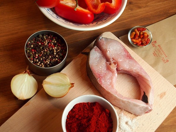 Halászlé - maďarská rybí polévka