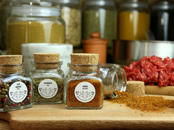 Balkánská  Pljeskavica s Adžikou