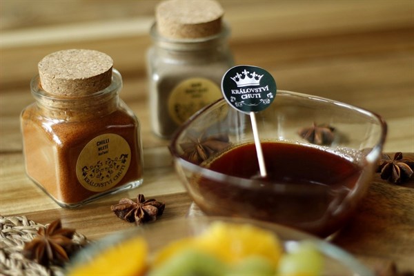 Kořeněná zálivka na ovocný salát