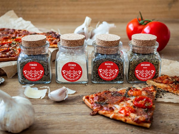 Domácí směs italských bylinek