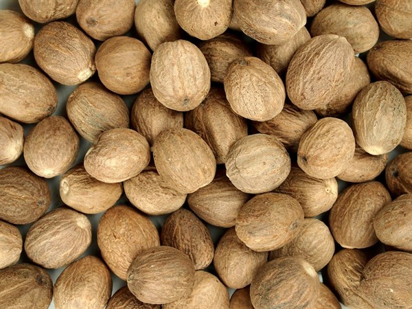 Celý muškátový oříšek