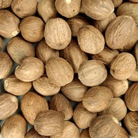 bio koření: Muškátový ořech celý